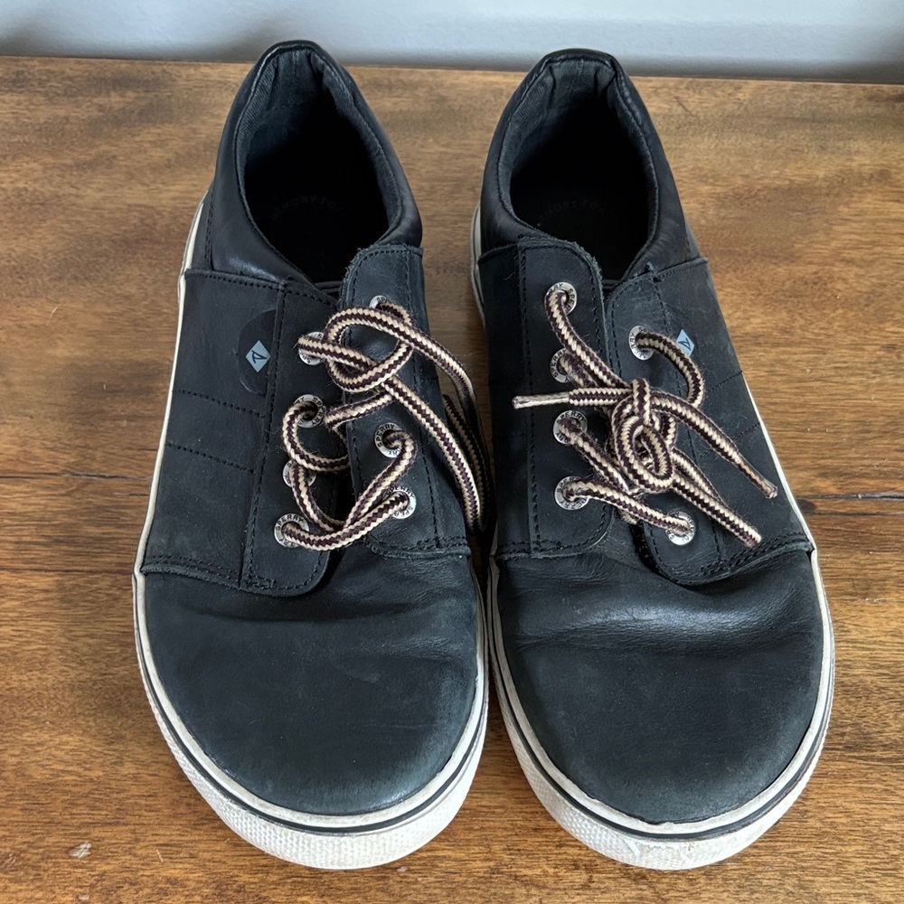 Sperry Black Leather Men's Sneakers sz 6.5 with White Sole